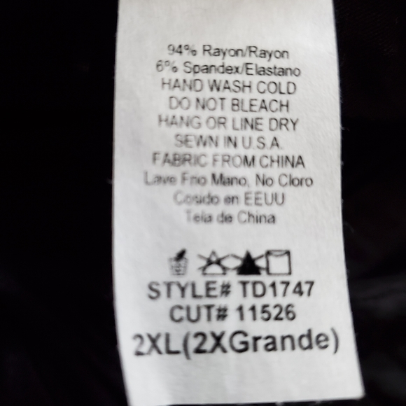 Plus Size - Picture 6 of 6